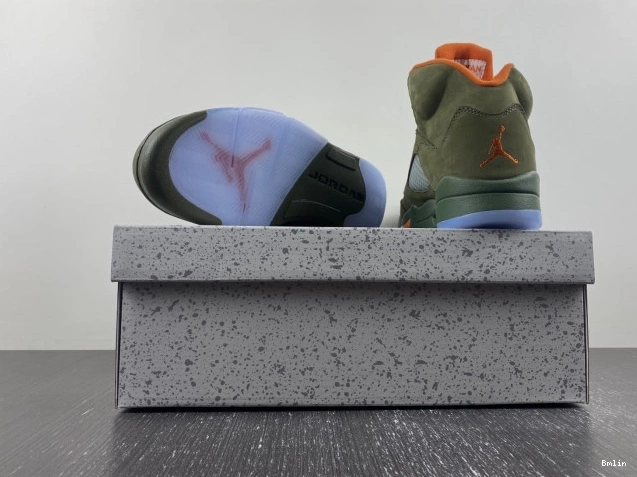Boostmaster lin DD0587-308 Jordan Air 5 Olive 0717